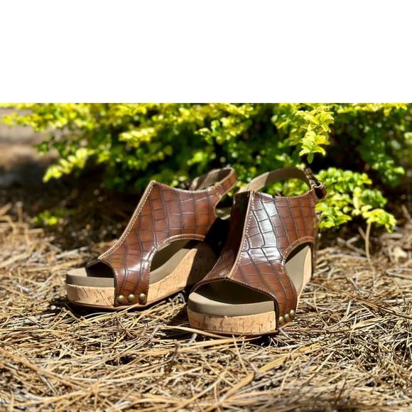 NEW CORKYS FOOTWEAR carley croc sandal in brown - Picture 1 of 1